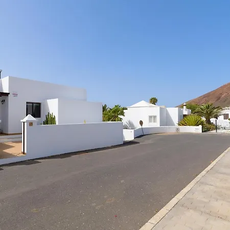 Vista Lobos Entre Volcanes Y Oceano Ferienhaus Playa Blanca (Lanzarote)